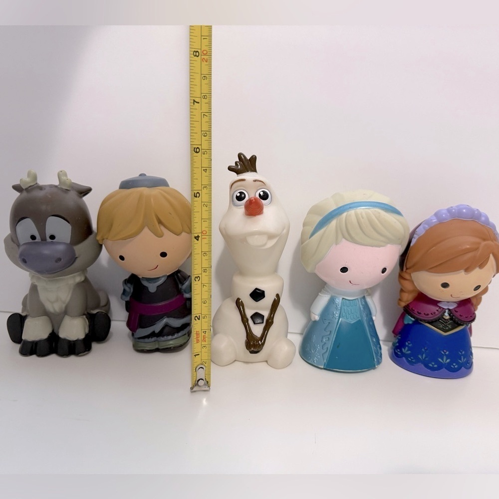 Disneys Frozen Character Bath Toys - 5 pieces included - Picture 3 of 3